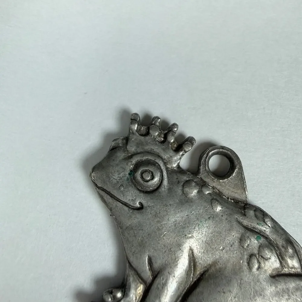 Vintage 1990 Seagull Pewter Canada Frog Prince Charm Pendant